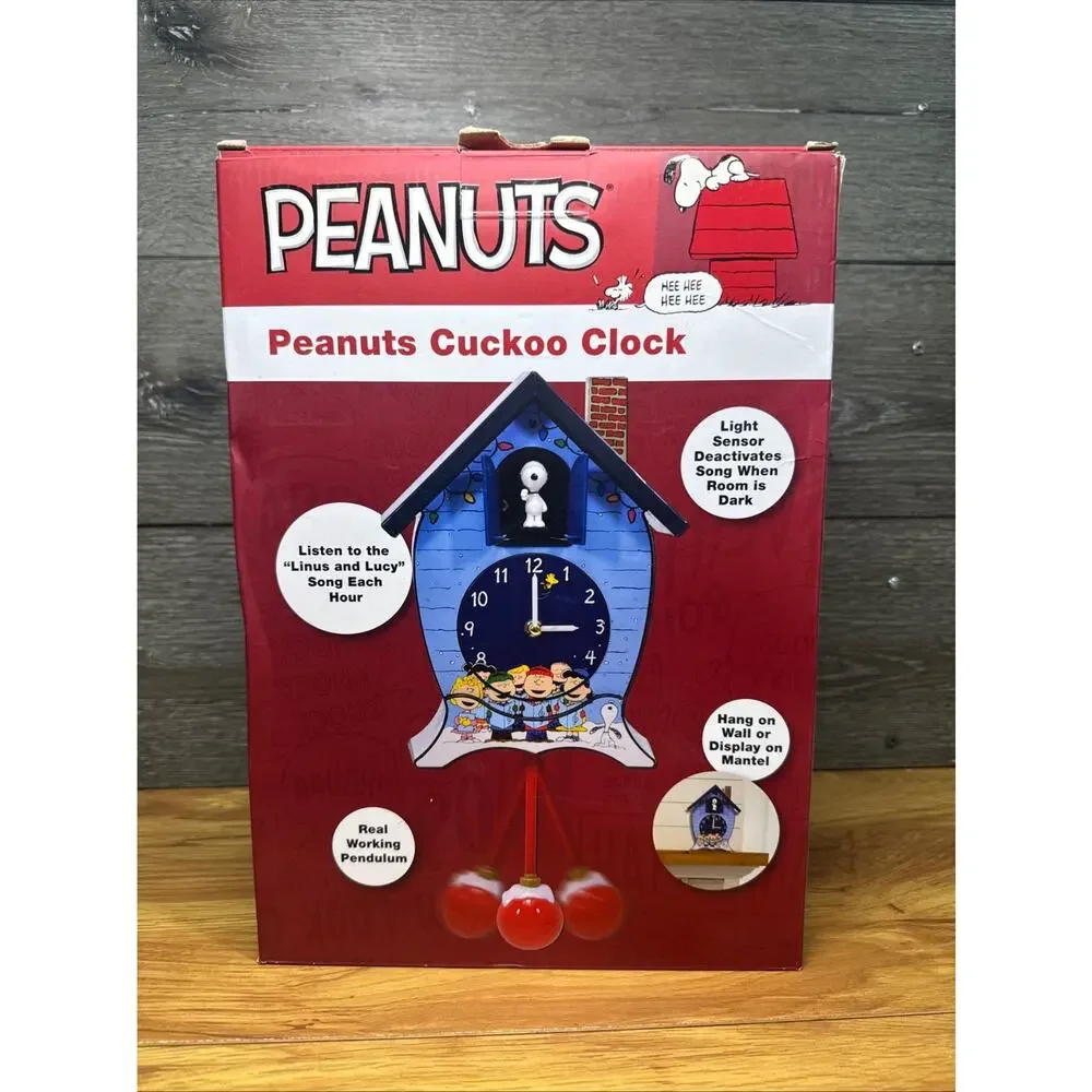 Mark Feldstein & Associates Peanuts Gang Snoopy Linus Lucy ICY Blue 17 x 9 NEW